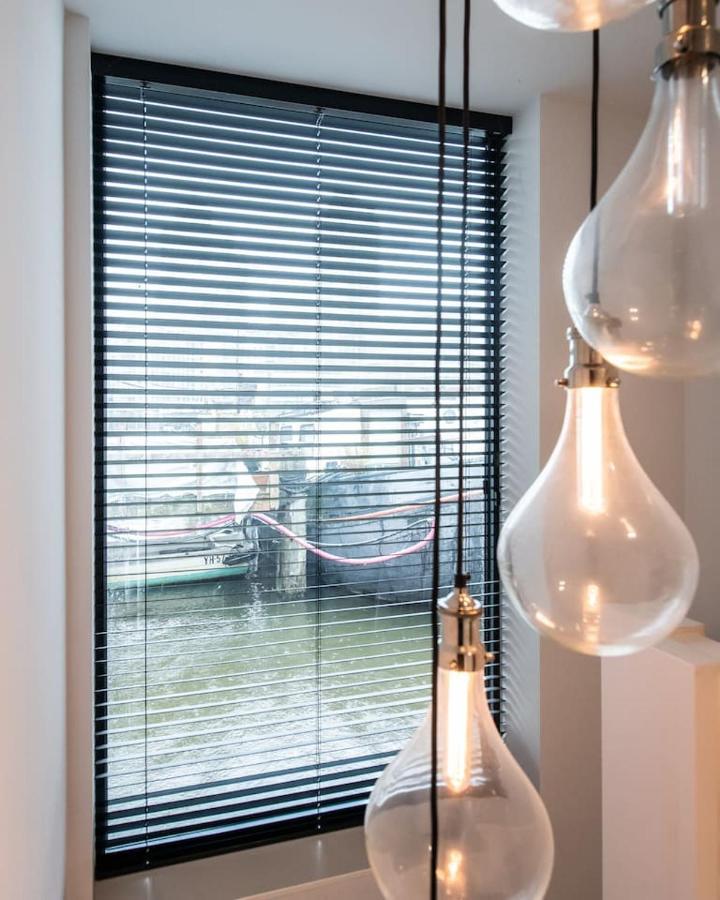 Ferienwohnung Beautiful Amstel Houseboat Amsterdam Exterior foto